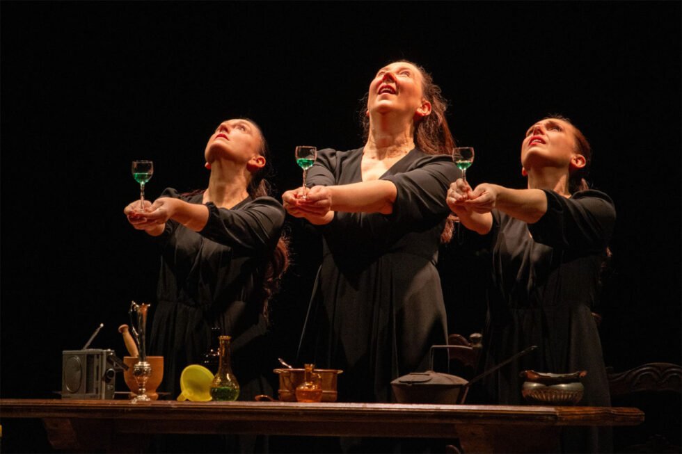 Macbeth Blackout Nautilus